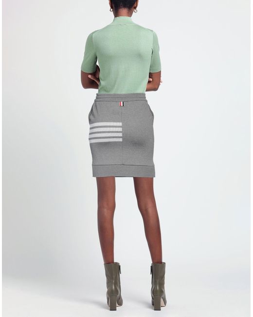 Mini-jupe Thom Browne en coloris Gray