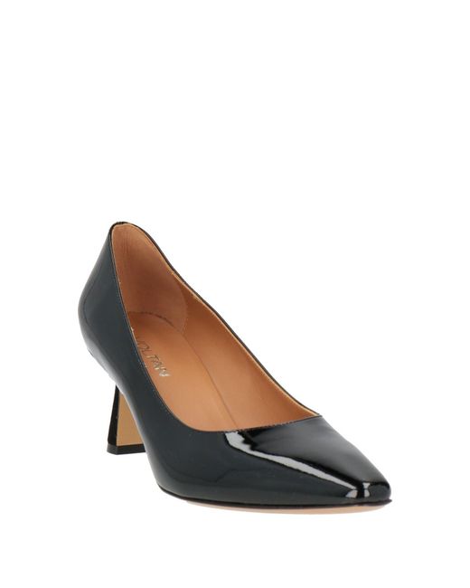 Voltan Black Pumps Leather