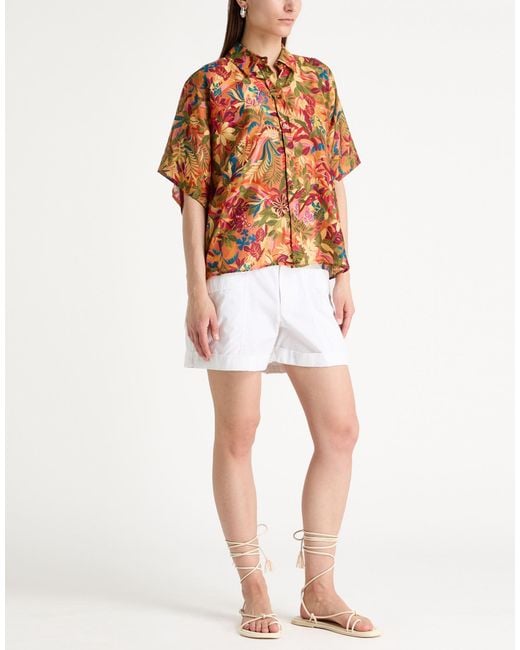 Momoní Orange Shirt