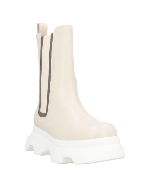 Jeannot White Ankle Boots