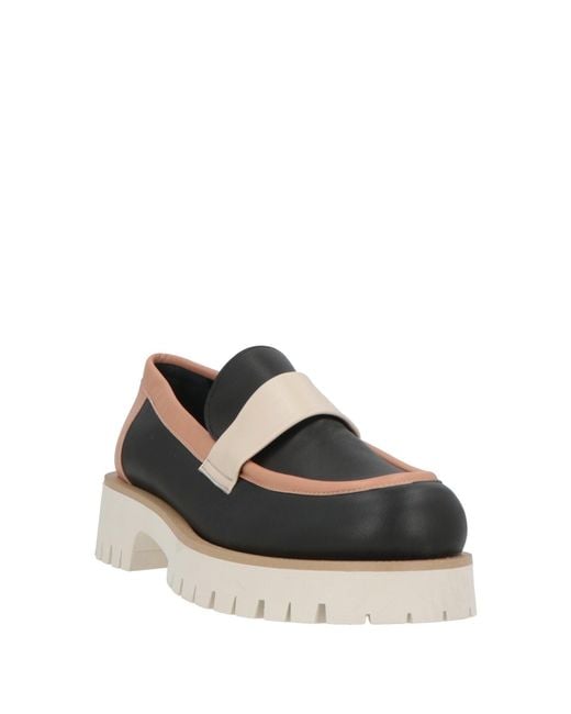 Nila & Nila Brown Loafer