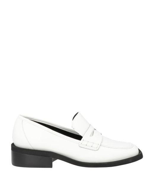 Carrano White Mokassin