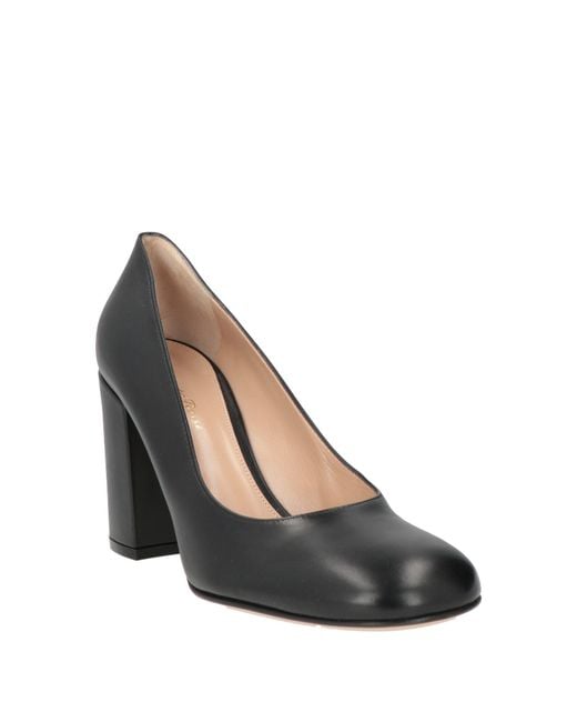 Gianvito Rossi Gray Pumps
