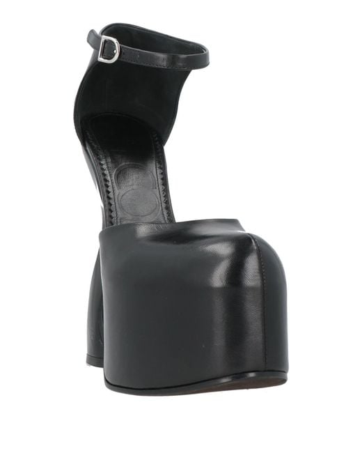 Del Core Black Pumps