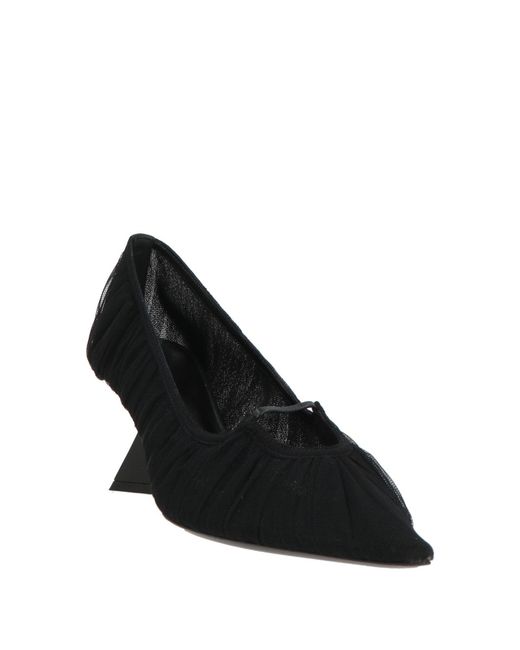 Nensi Dojaka Black Pumps