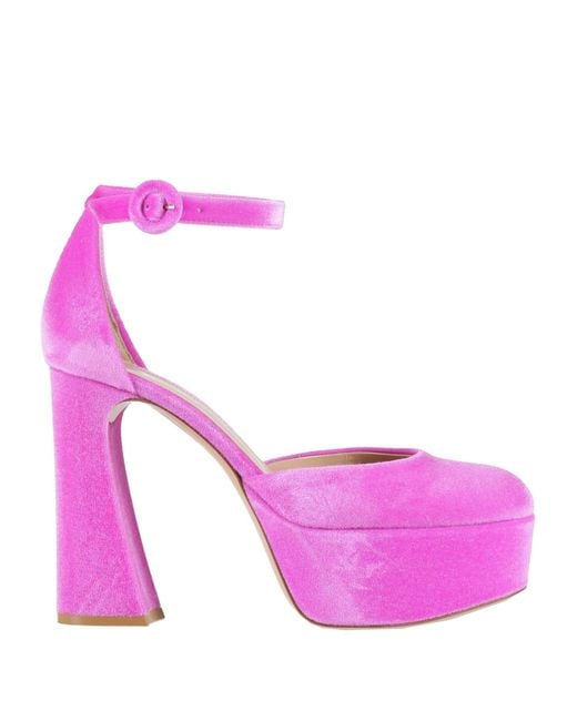 Decolletes di Gianvito Rossi in Pink