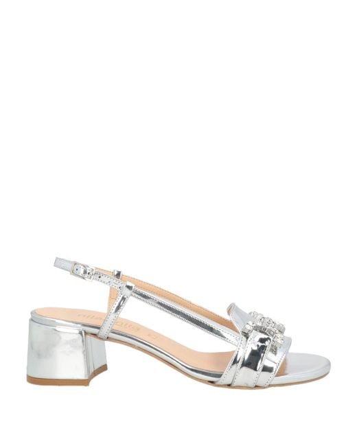 Nila & Nila White Sandals