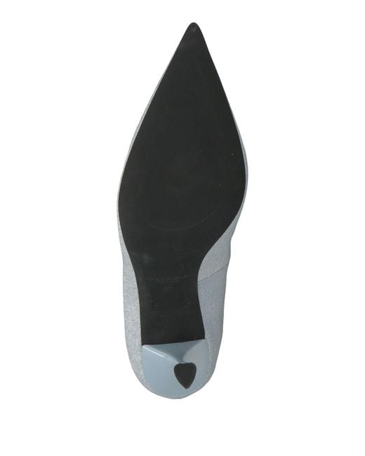 Tosca Blu White Pumps