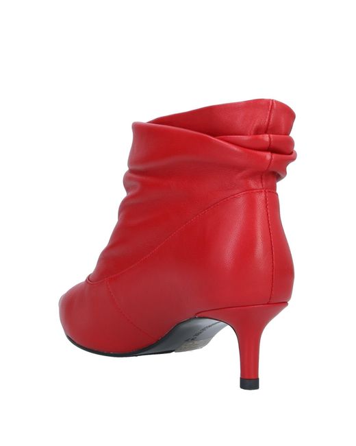 Emanuélle Vee Red Ankle Boots