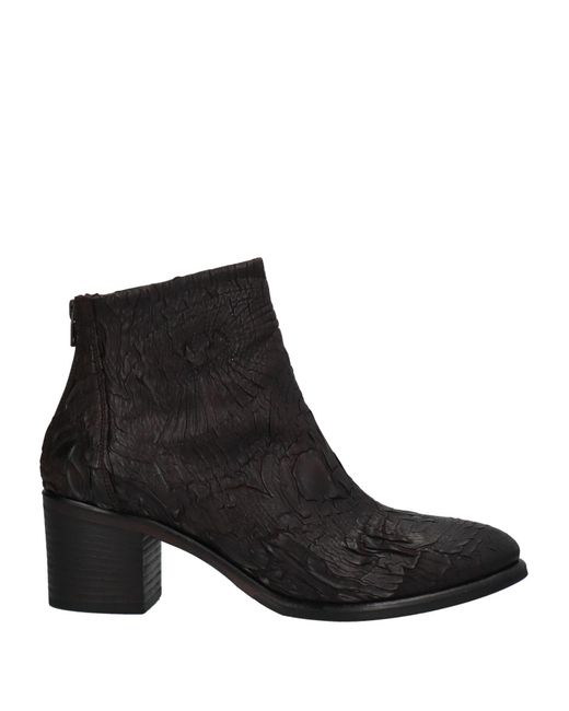 Strategia Black Ankle Boots