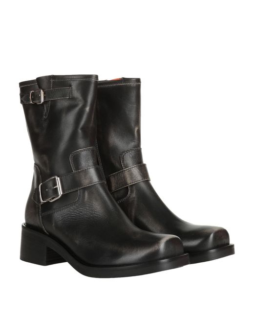 Lemarè Black Ankle Boots