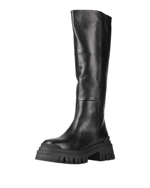 Lemarè Black Boot