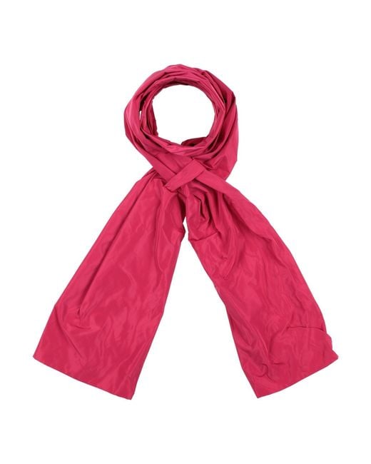 Clips Red Scarf