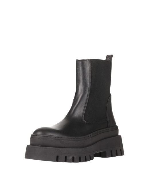 Steve Madden Black Ankle Boots