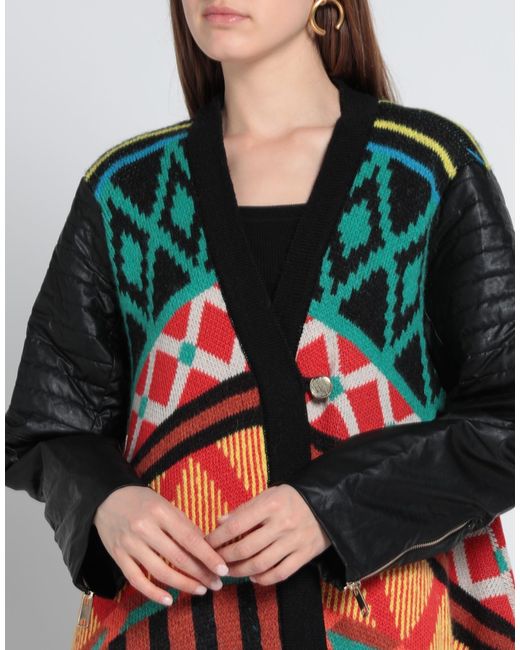 Akep White Cardigan