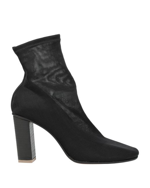 Stephen Venezia Black Ankle Boots Textile Fibers