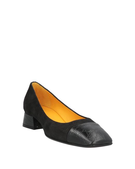 Mara Bini Black Pumps Leather