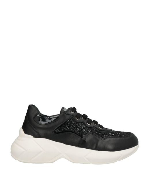 Stele Black Sneakers