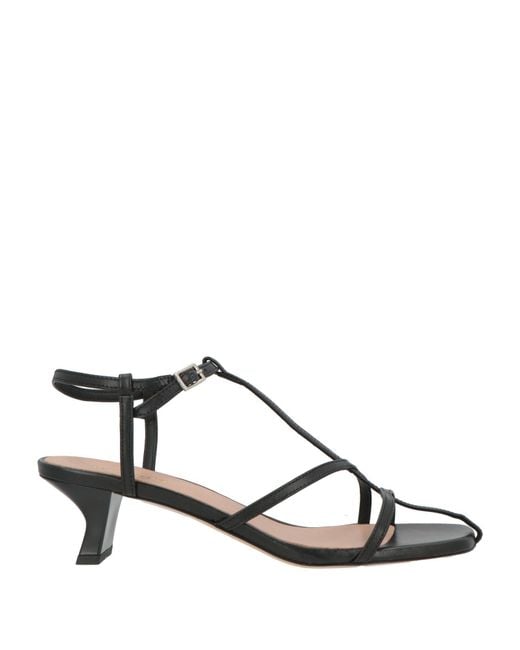 LA CUINTA Black Sandals Leather