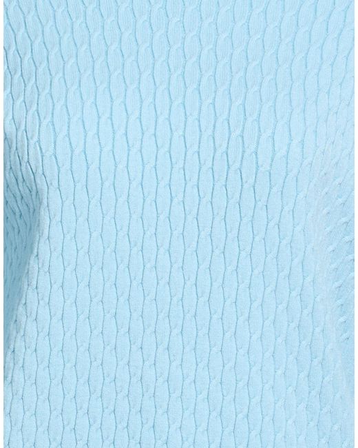 Siste's Blue Turtlenecks