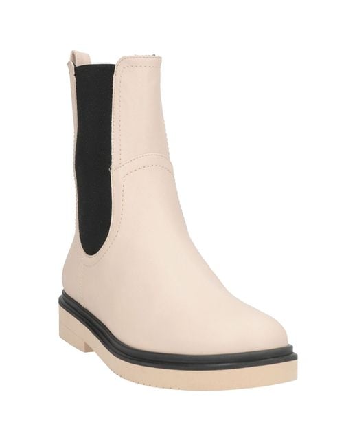 Paloma Barceló Black Ankle Boots