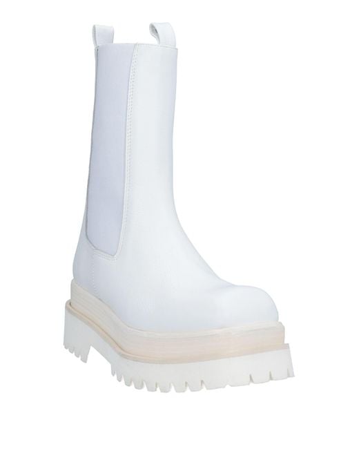 Paloma Barceló White Ankle Boots