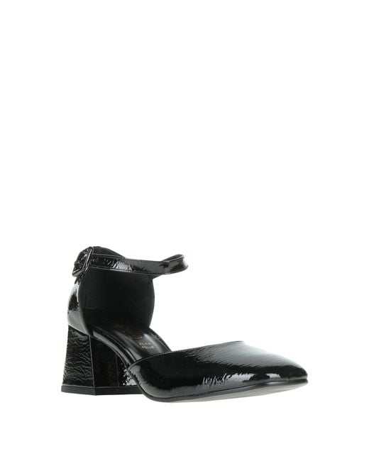 Nila & Nila Black Pumps Synthetic Material