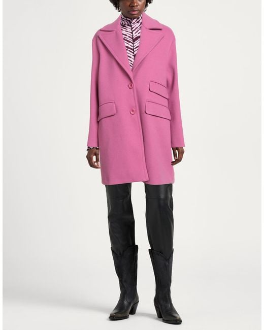 Kaos Pink Coat