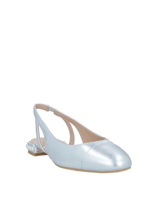 Stuart Weitzman White Ballet Flats