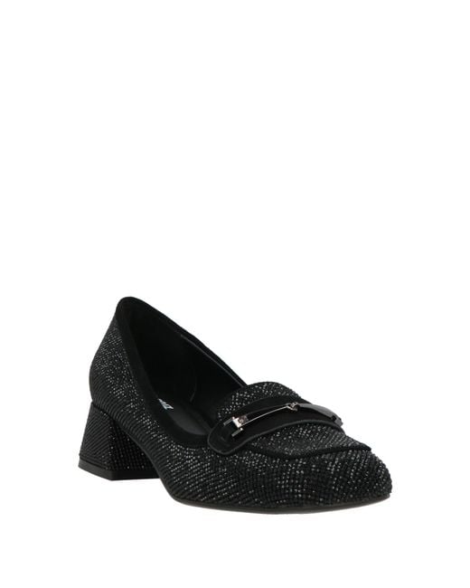 Lola Cruz Black Loafers Leather