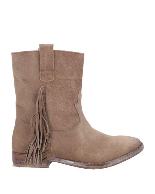 Stele Brown Ankle Boots