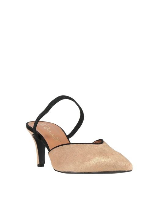 Via Roma 15 White Pumps