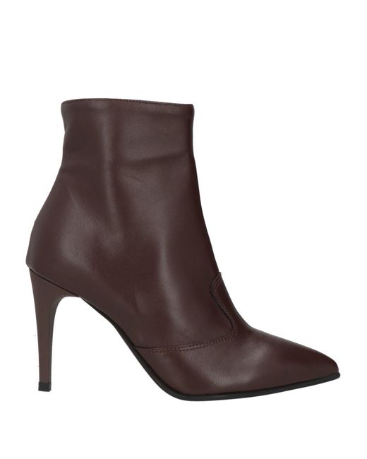 Stele Brown Ankle Boots