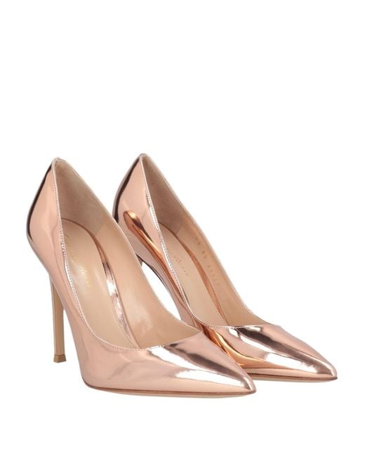 Gianvito Rossi Pink Pumps