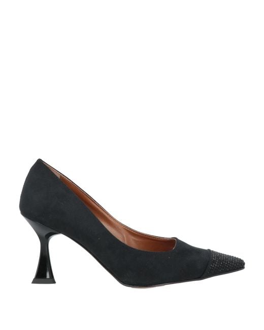 Nila & Nila Black Pumps