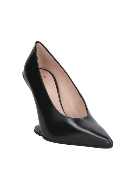 N°21 Black Pumps