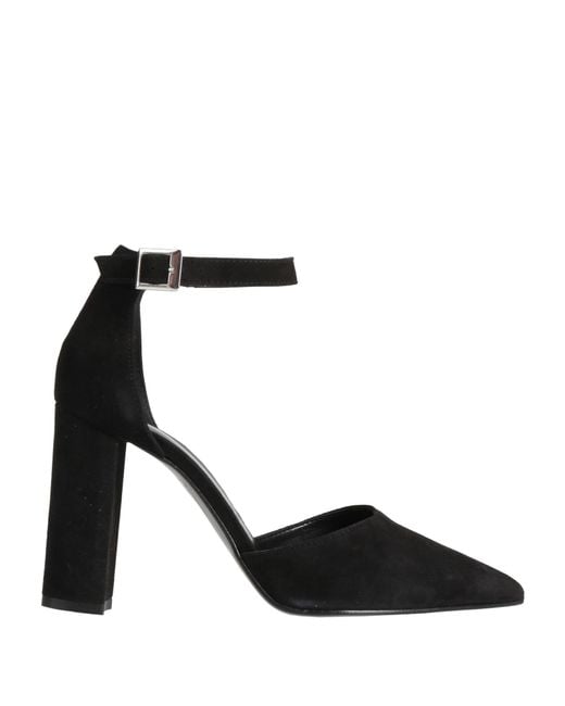 PAOLO MATTEI Black Pumps Leather