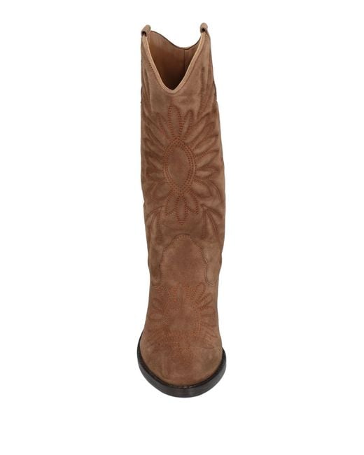 Emanuélle Vee Brown Boot