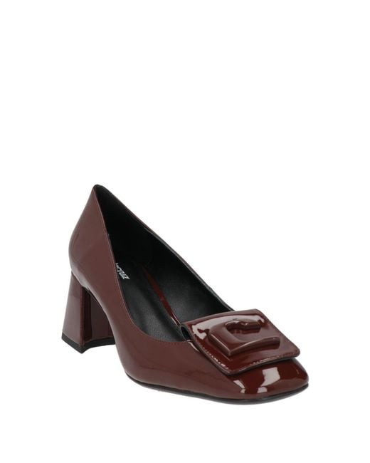 Lola Cruz Brown Pumps