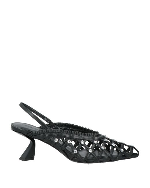 Nensi Dojaka Black Pumps