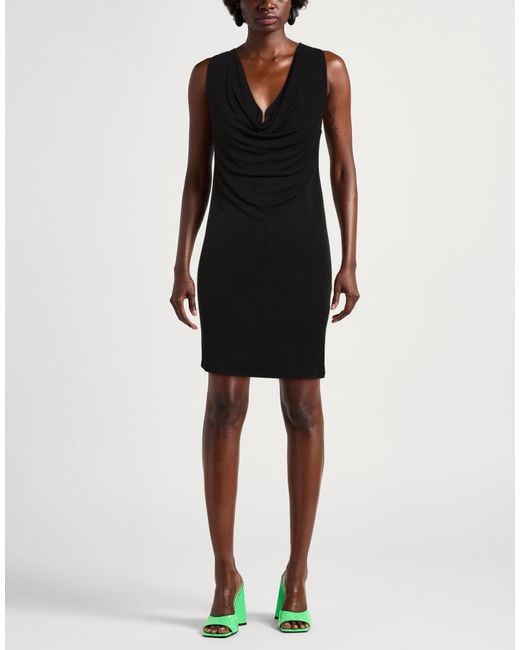 Robe Courte Alpha Studio en coloris Black