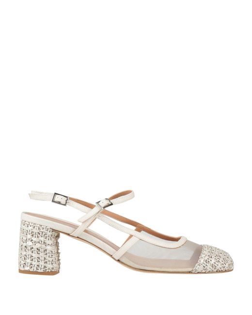J.A.P. JOSE ANTONIO PEREIRA White Pumps