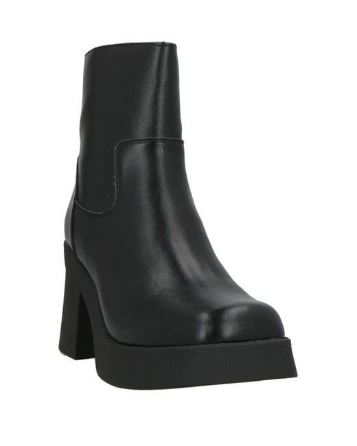 Steve Madden Black Stiefelette