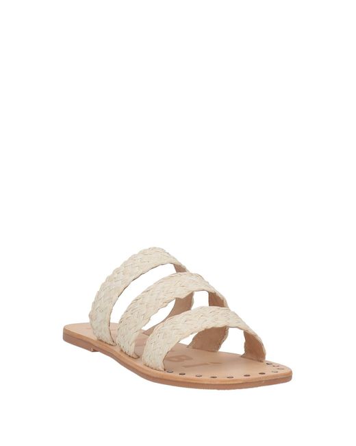 Manebí White Sandals