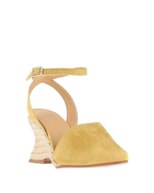 Castaner Metallic Pumps