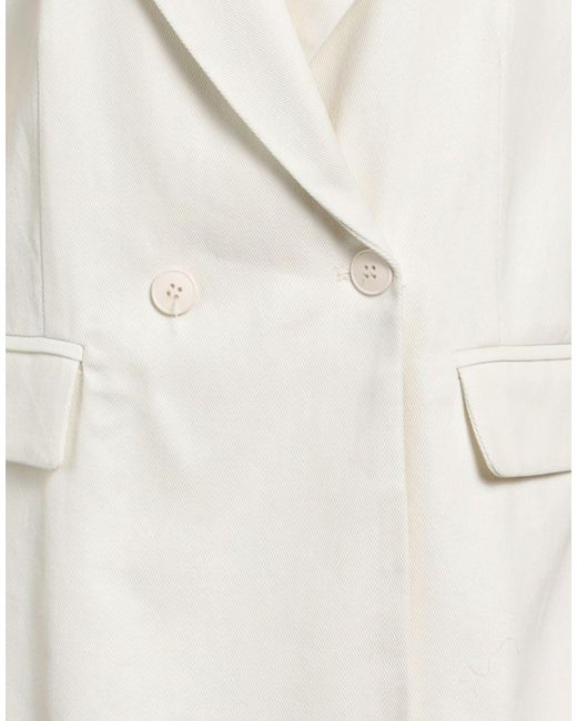 CROCHÈ White Blazer