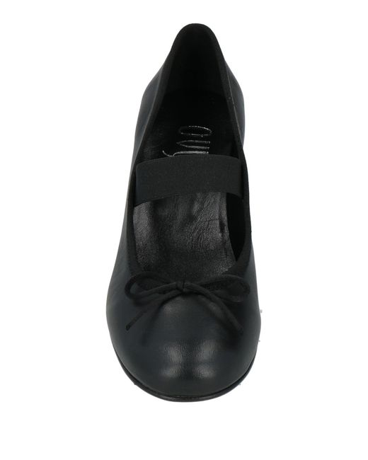 Ovyè Black Pumps Leather