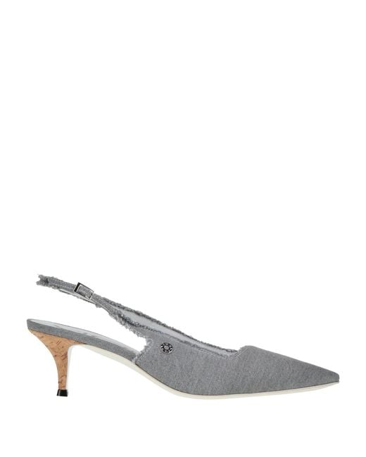 Vicini White Pumps
