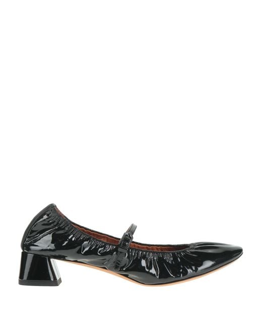 Lanvin Black Pumps