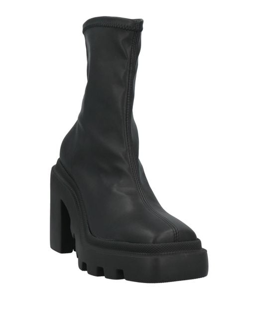 Vic Matié Black Ankle Boots